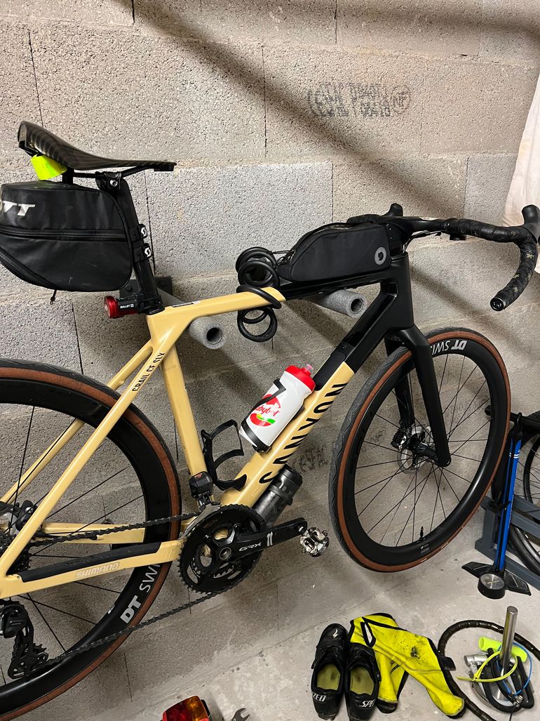 Used Canyon Grail CF SLX 8 Di2 2024 2024 Road & Gravel, Black — image 3 of 3