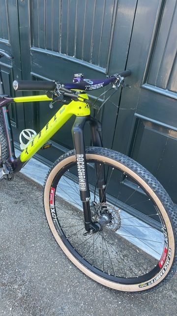 Used Rebel Custom Shimano XTR 2023 Mountainbike, Purple — image 3 of 3