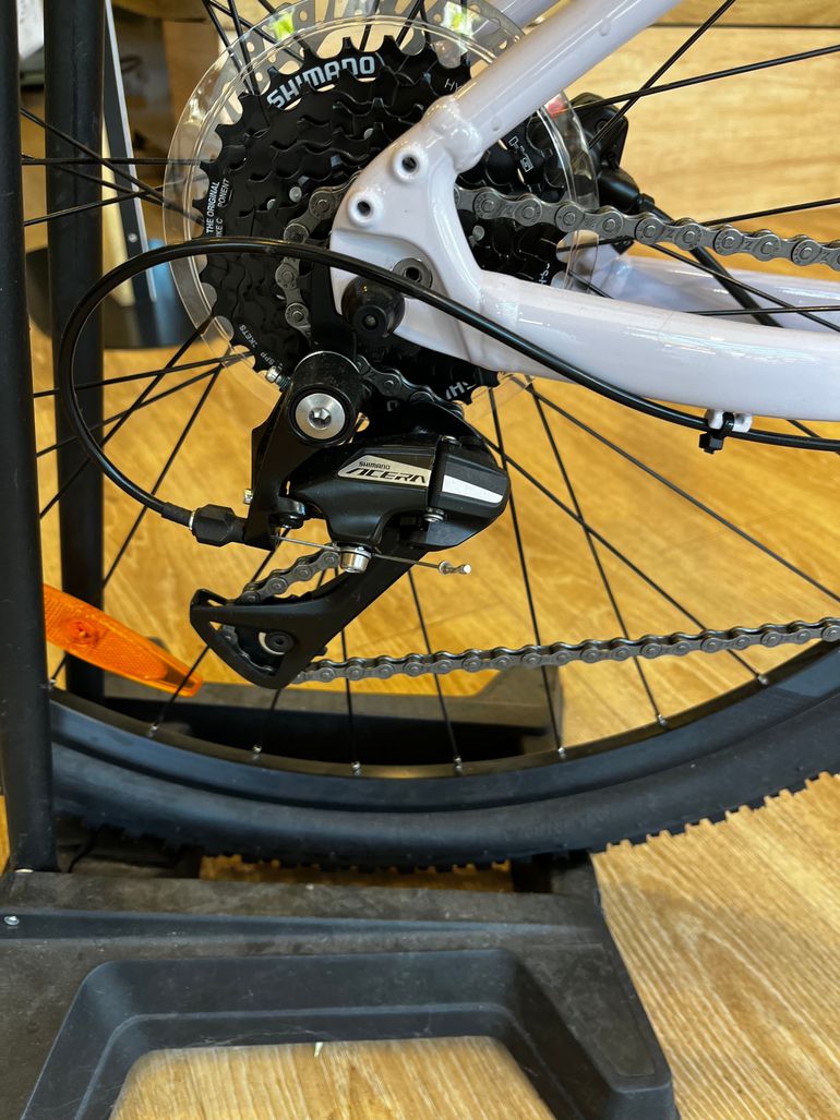 Brugt Liv Tempt 3 2025 2025 Mountainbike — billede 4 af 5