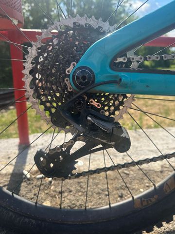 Used Yeti SB165 T2 FLOAT X2 2021 2021 Mountainbike, Blue, 27.5 — image 4 of 6