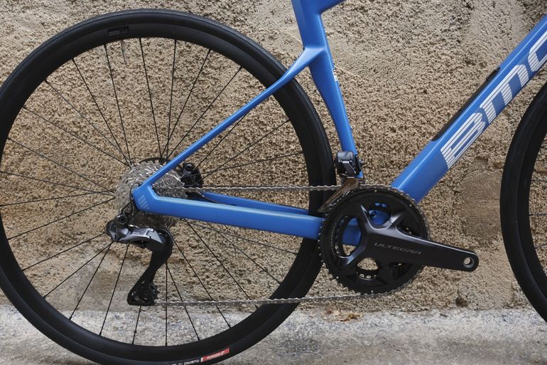 Używany BMC Roadmachine TWO 2024 2024 Road & Gravel — zdjęcie 6 z 17