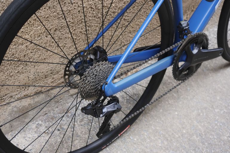 Używany BMC Roadmachine TWO 2024 2024 Road & Gravel — zdjęcie 16 z 17