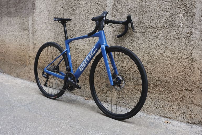 Używany BMC Roadmachine TWO 2024 2024 Road & Gravel — zdjęcie 15 z 17