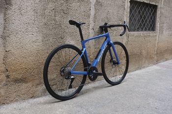Używany BMC Roadmachine TWO 2024 2024 Road & Gravel — zdjęcie 13 z 17