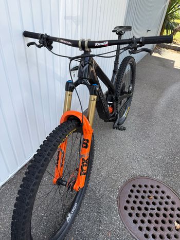 Used Norco Range C1 2023 2023 Mountainbike, Black — image 7 of 11