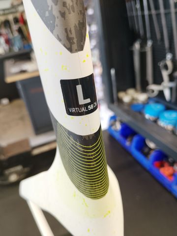 Used Scott Foil RC 30 2024 Frameset 2024 Road & Gravel, White — image 3 of 5