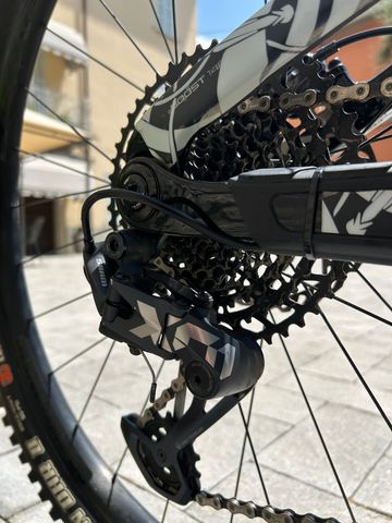 Used Trek Fuel EX 9.7 2022 2022 Mountainbike, Black — image 7 of 16