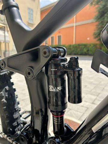 Used Trek Fuel EX 9.7 2022 2022 Mountainbike, Black — image 9 of 16