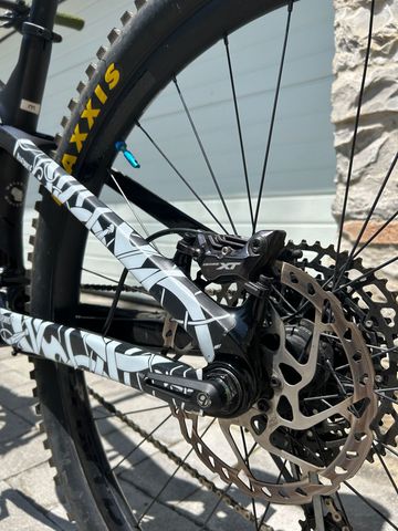 Used Trek Fuel EX 9.7 2022 2022 Mountainbike, Black — image 2 of 16