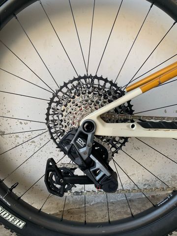 Gebrauchtes Orbea OIZ M10 AXS 2025 2025 Mountainbike, Weiß, 29 — Bild 3 von 7