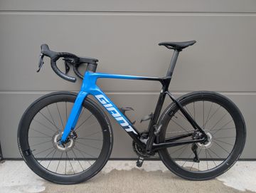 Giant Propel Advanced Pro 0 2024 2024 Road & Gravel usato, Blu — immagine 6 di 6