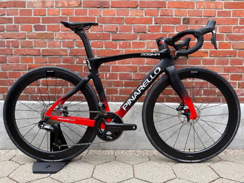 Used Pinarello Dogma Shimano Ultegra Di2 2024 Road & Gravel
