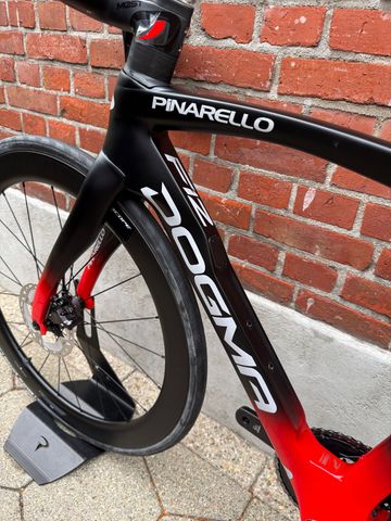 Used Pinarello Dogma Shimano Ultegra Di2 2024 Road & Gravel, Black — image 15 of 16