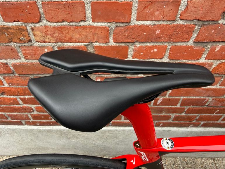 Used Pinarello Dogma Shimano Ultegra Di2 2024 Road & Gravel, Black — image 9 of 16