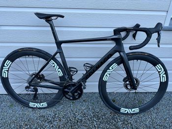 Colnago V4Rs Disc Ultegra Di2 8100 w/Fulcrum Racing 600 Wheels 2023 2023 Route & Gravel d'occasion
