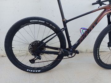 Giant XTC Advanced 29 1.5 2022 2022 Mountainbike usato, Nero — immagine 2 di 4