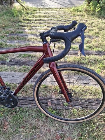 Used Kross ESKER 2.0 2023 2023 Road & Gravel, Red — image 4 of 9