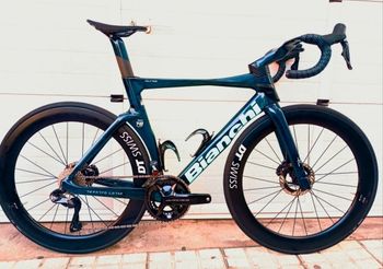 Použité BIANCHI OLTRE RC REPARTO CORSE EDICIÓN LIMITADA 001 EXCLUSIVO TOPE GAMA ❗ Custom Shimano Ultegra Di2 2026 Road & Gravel