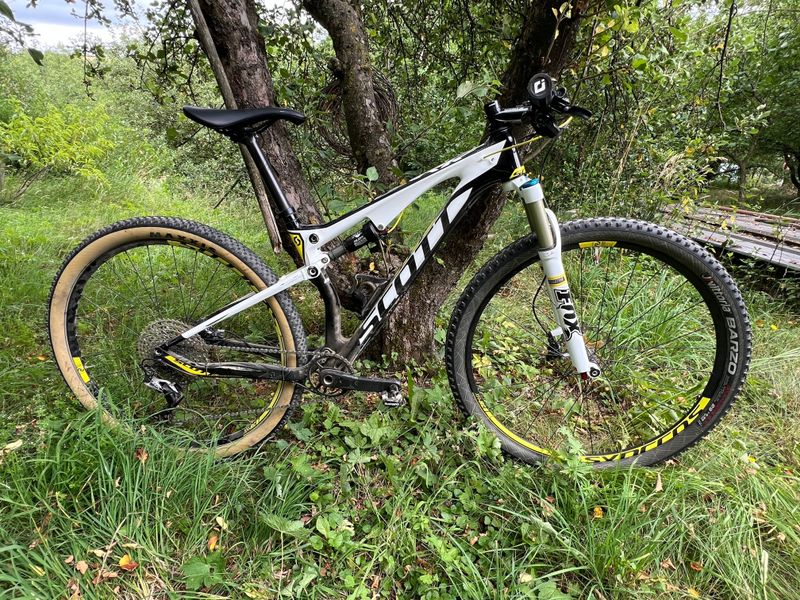 Käytetty Scott Spark 920 - 29", Carbon, Deore XT Brakes 2015 MTB