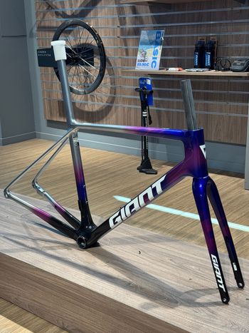 Brugt Giant TCR Advanced SL Team Frameset 2026 Frameset 2026 Road & Gravel — billede 3 af 3