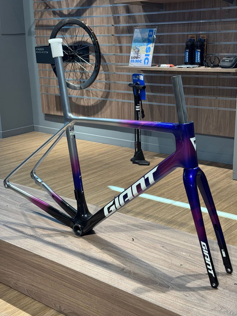 Gebrauchtes Giant TCR Advanced SL Team Frameset 2026 Frameset 2026 Road & Gravel, Violett — Bild 3 von 3