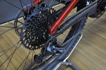 Gebrauchtes KTM MACINA KAPOHO 7971 2024 2024 Mountainbike, Rot, other — Bild 2 von 3