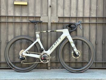 Käytetty Scott RC Team - Sram Red AXS 2025 Road & Gravel