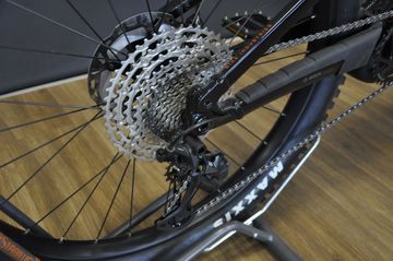 Tweedehands KTM Macina kapoho Shimano Deore XT 2024 Mountainbike — afbeelding 2 van 3