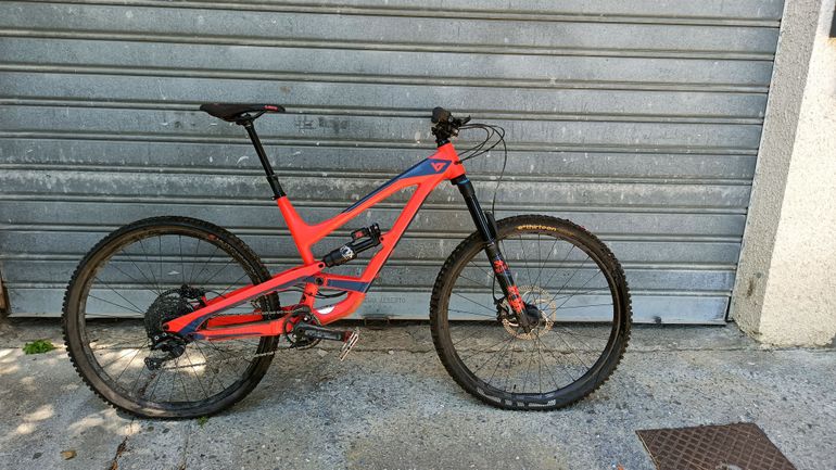 Brugt YT Industries CAPRA 29 AL Comp 2019 2019 Mountainbike — billede 2 af 8