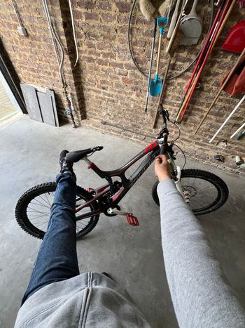 Used Santa Cruz V10 Shimano XTR 2017 Mountainbike, Red — image 7 of 7