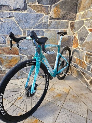 Brugt Pinarello Dogma Shimano Tiagra 2025 Road & Gravel — billede 2 af 7