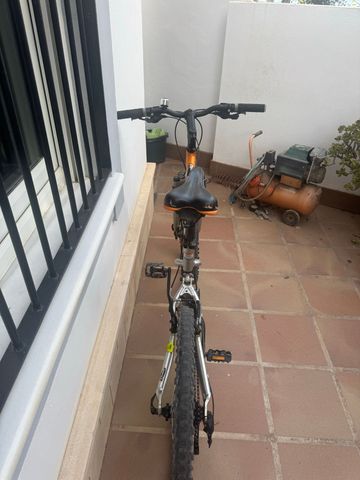 Used DECATHLON Custom Shimano Deore XT 2010 Mountainbike, Orange — image 3 of 10