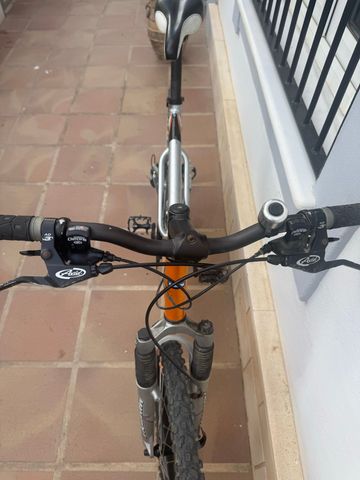 Used DECATHLON Custom Shimano Deore XT 2010 Mountainbike, Orange — image 6 of 10