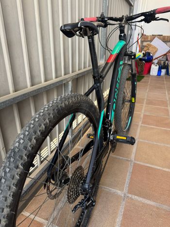 Orbea MX 40 27.5 2018 2018 Mountainbike usato, Nero — immagine 3 di 9