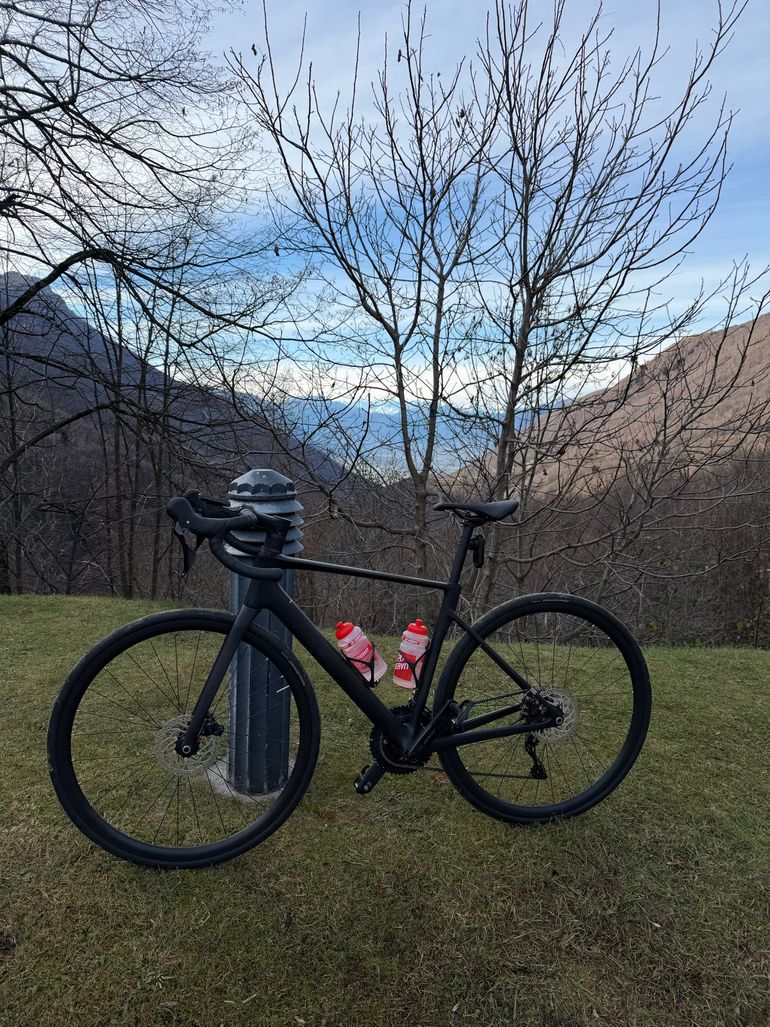 Brugt CUBE ATTAIN C:62, RACE 2026 2026 Road & Gravel — billede 3 af 3