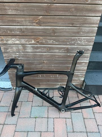 Pinarello X3 105 Di2 2023 Frameset 2023 Road & Gravel de segunda mano, Negro — imagen 2 de 4