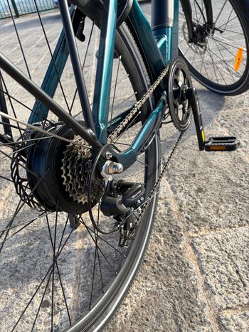 Fiido Custom Shimano Tourney 2025 Urban usato, Verde — immagine 3 di 9