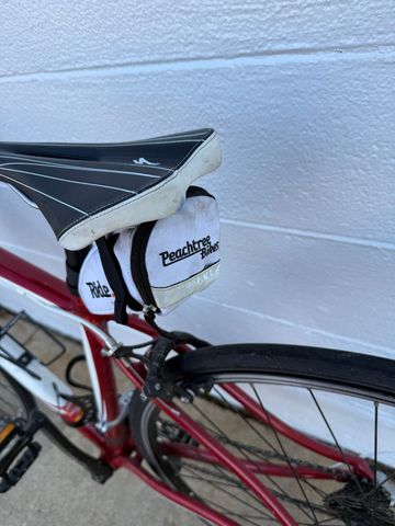 Used Trek 1.2 H2 (Compact) 2013 2013 Road & Gravel, Black — image 4 of 9