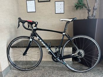Used Trek Domane SL 6 2017 2017 Road & Gravel, Black — image 2 of 3