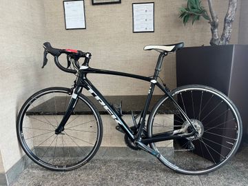 Used Trek Domane SL 6 2017 2017 Road & Gravel, Black — image 2 of 3