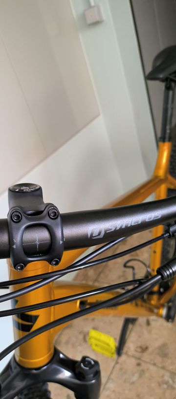 Used Bergamont Revox 6 2024 2024 Mountainbike, Orange, 29 — image 11 of 21