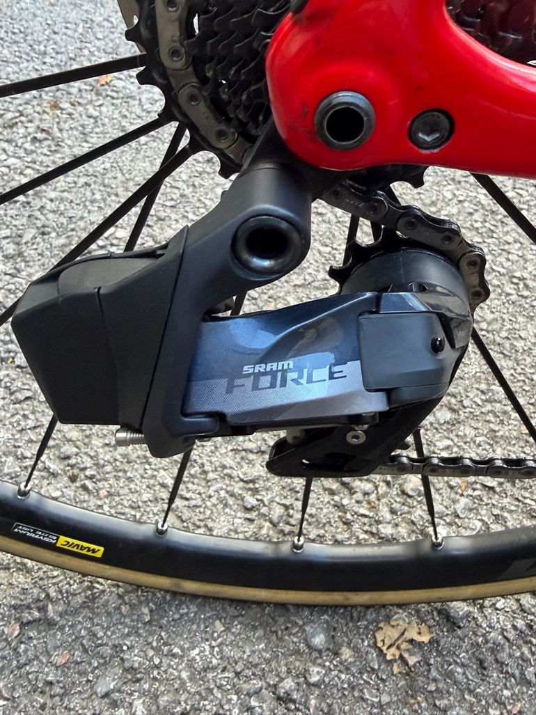 Used Specialized Tarmac SRAM Force eTap AXS 2023 Road & Gravel, Red — image 3 of 12