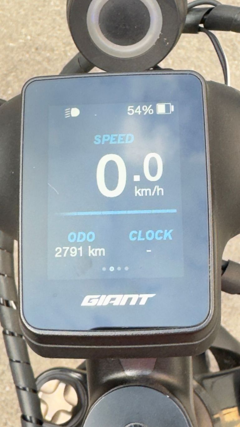 Używany Giant Explore Shimano Deore XT 2022 Urban — zdjęcie 8 z 8