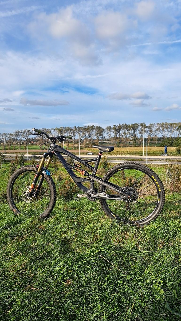 Gebrauchtes YT Custom SRAM X01 Eagle AXS 2017 Mountainbike, Schwarz — Bild 4 von 6