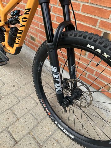 Tweedehands Canyon Spectral Shimano Dura Ace 2024 Mountainbike — afbeelding 13 van 15