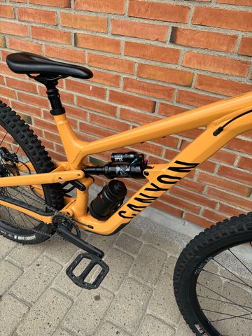 Tweedehands Canyon Spectral Shimano Dura Ace 2024 Mountainbike — afbeelding 3 van 15