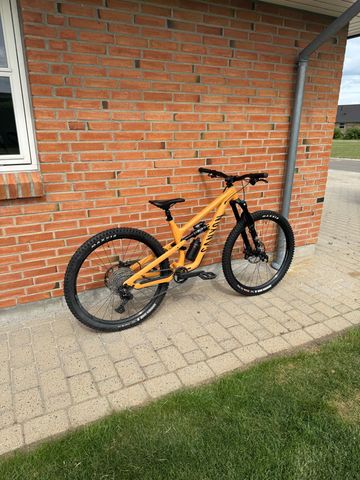 Tweedehands Canyon Spectral Shimano Dura Ace 2024 Mountainbike — afbeelding 2 van 15