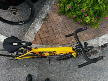 Used Specialized Amira Comp - Torch Edition 2017 2017 Road & Gravel, Orange — image 4 of 5