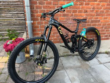 Używany Liv Hail Advanced 1 2019 2019 Mountainbike — zdjęcie 4 z 12