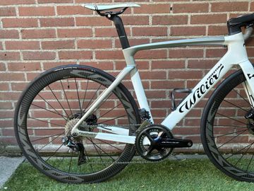 Used Wilier Filante Shimano Dura Ace Di2 2024 Road & Gravel, White — image 3 of 12